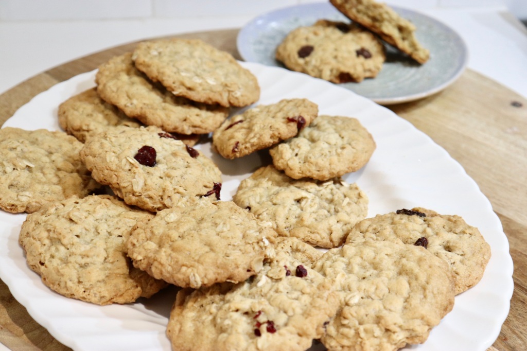 Soft Baked Oatmeal Cookies